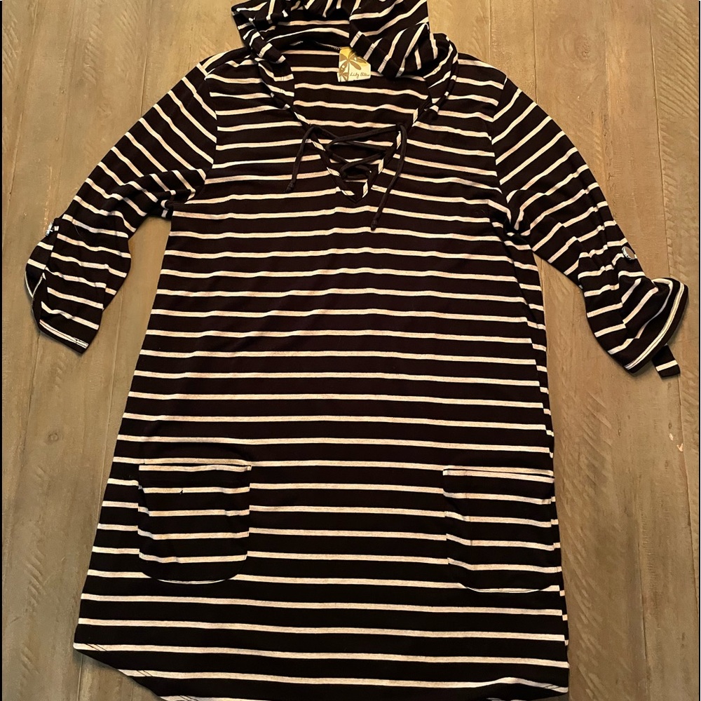 Lily Bleu Bleach stripped Tunic, size large